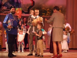 3 место - семья Сидарович. Советский район