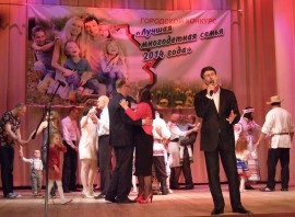 Белый танец под песню в исполнении Игоря Задорожного